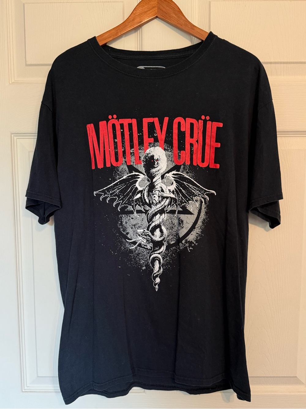 Mötley Crüe Men's Graphic T-shirt